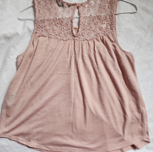 Pink top - Picture 2 of 2